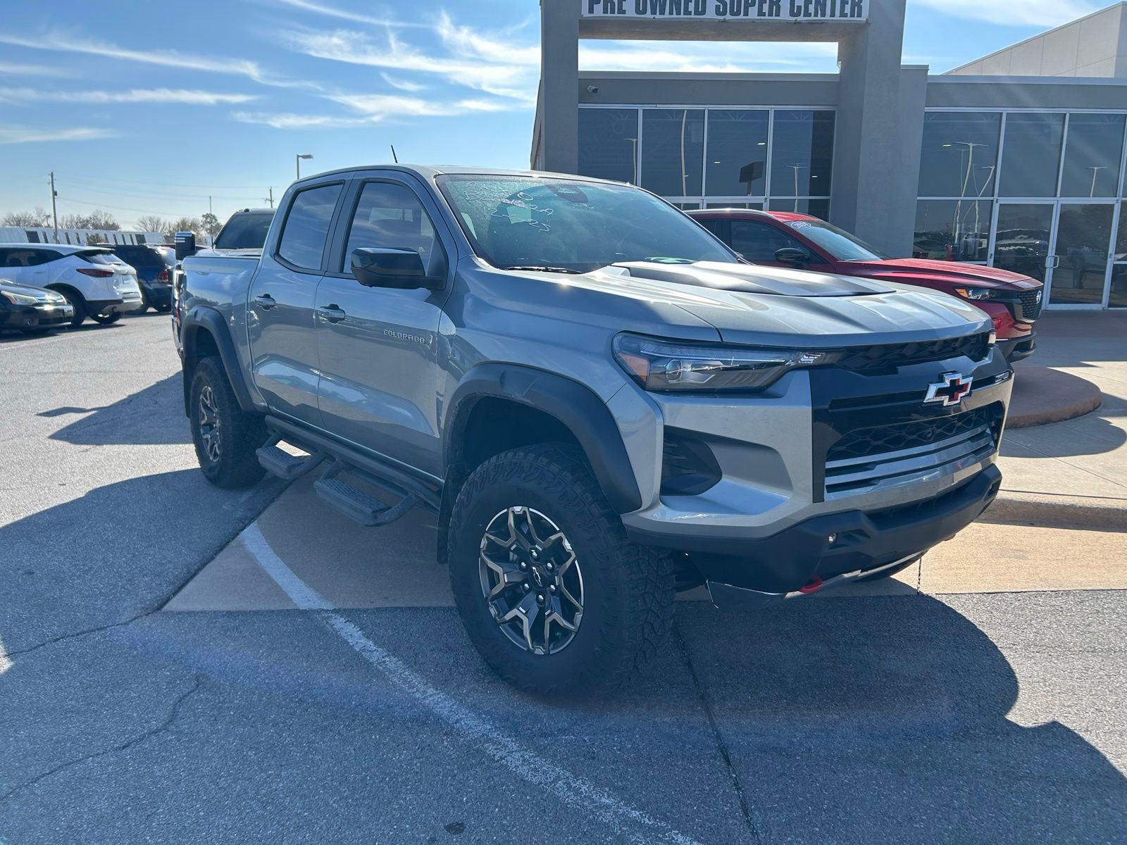 Used 2024 Chevrolet Colorado ZR2 w/ ZR2 Convenience Package III image 3