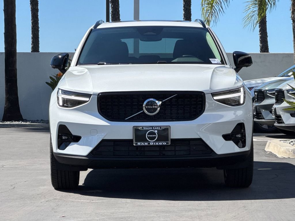 New 2026 Volvo XC40 B5 Plus w/ Protection Package Premier image 8