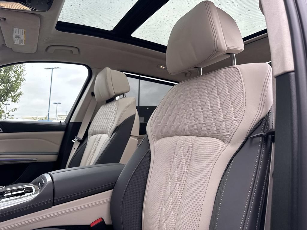 Used 2024 BMW X7 M60i w/ Executive Package AWD/4WD image 22