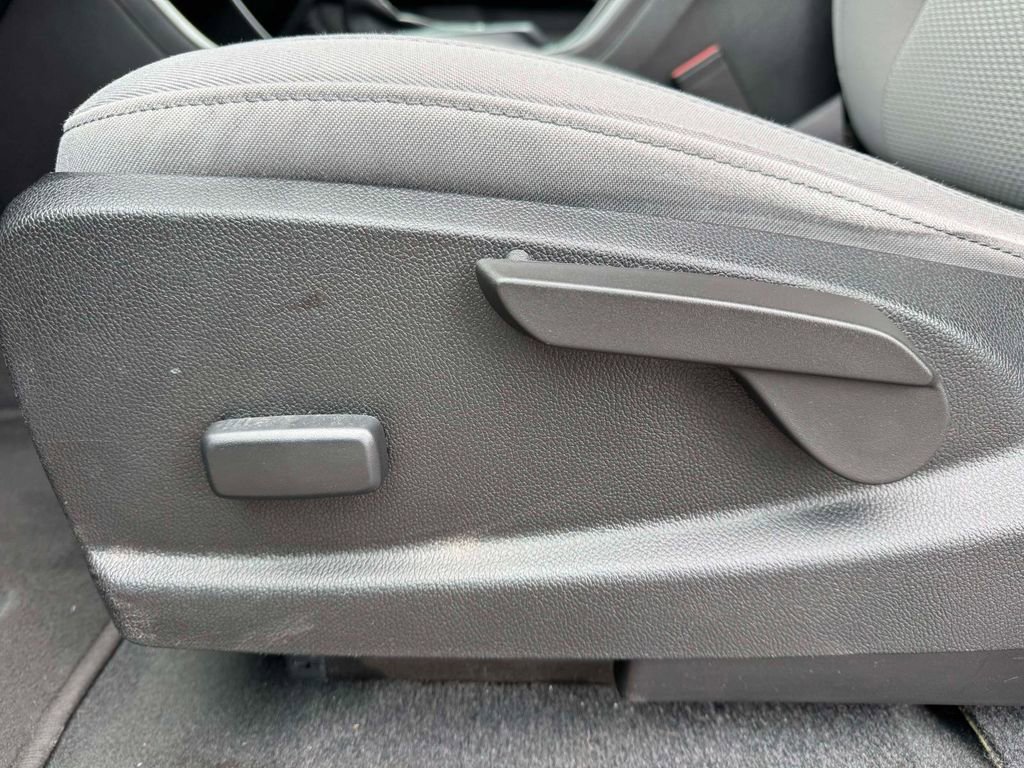 Used 2020 Chevrolet Colorado W/T w/ Custom Special Edition AWD/4WD image 13