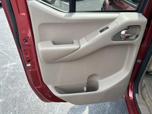 Used 2018 Nissan Frontier SV w/ Value Truck Package AWD/4WD image 18