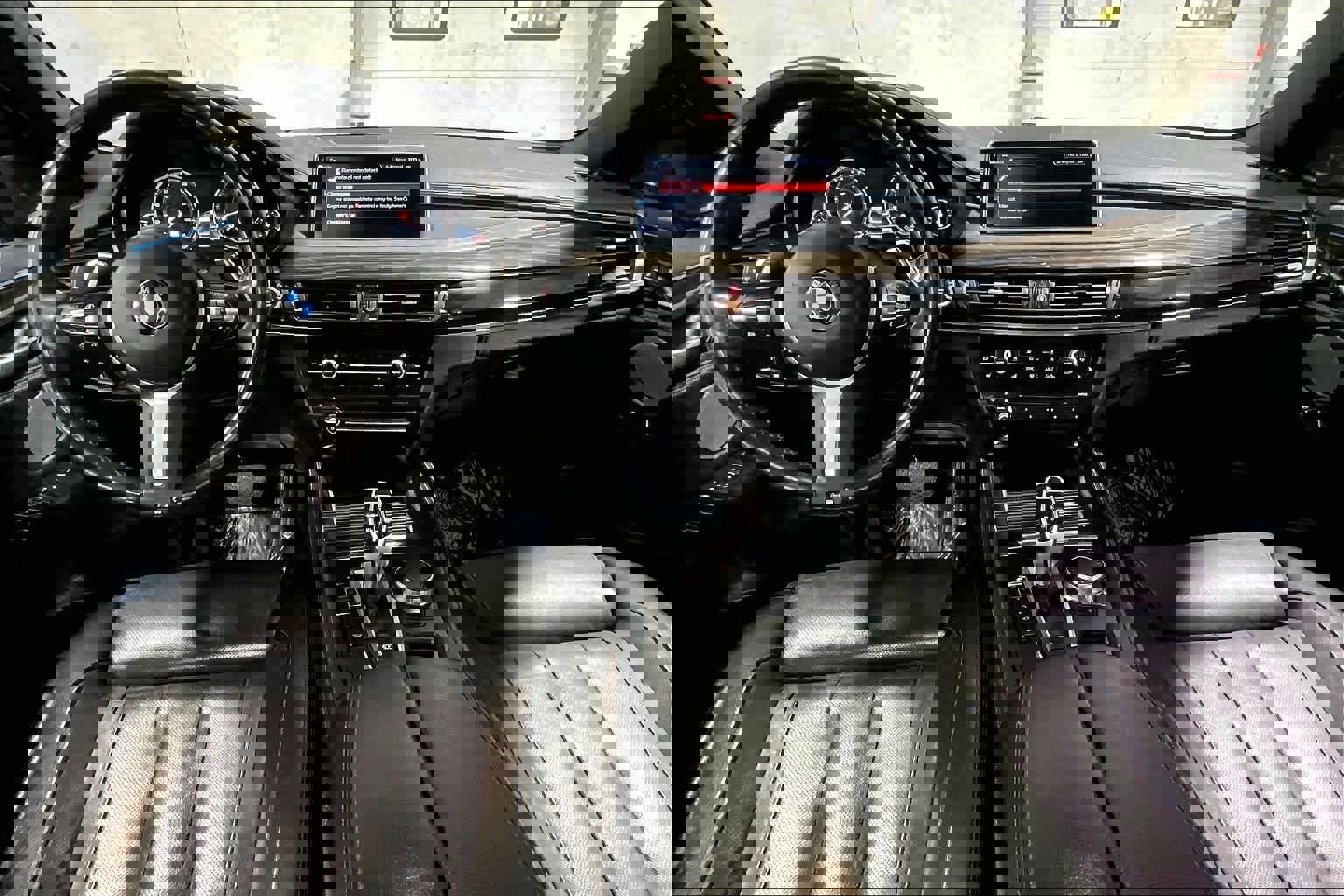 Used 2019 BMW X6 xDrive35i w/ M Sport Package image 16