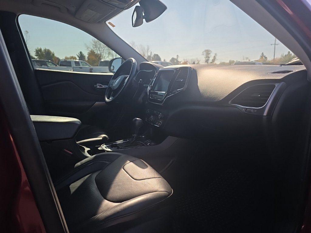 Used 2019 Jeep Cherokee Limited AWD/4WD image 20