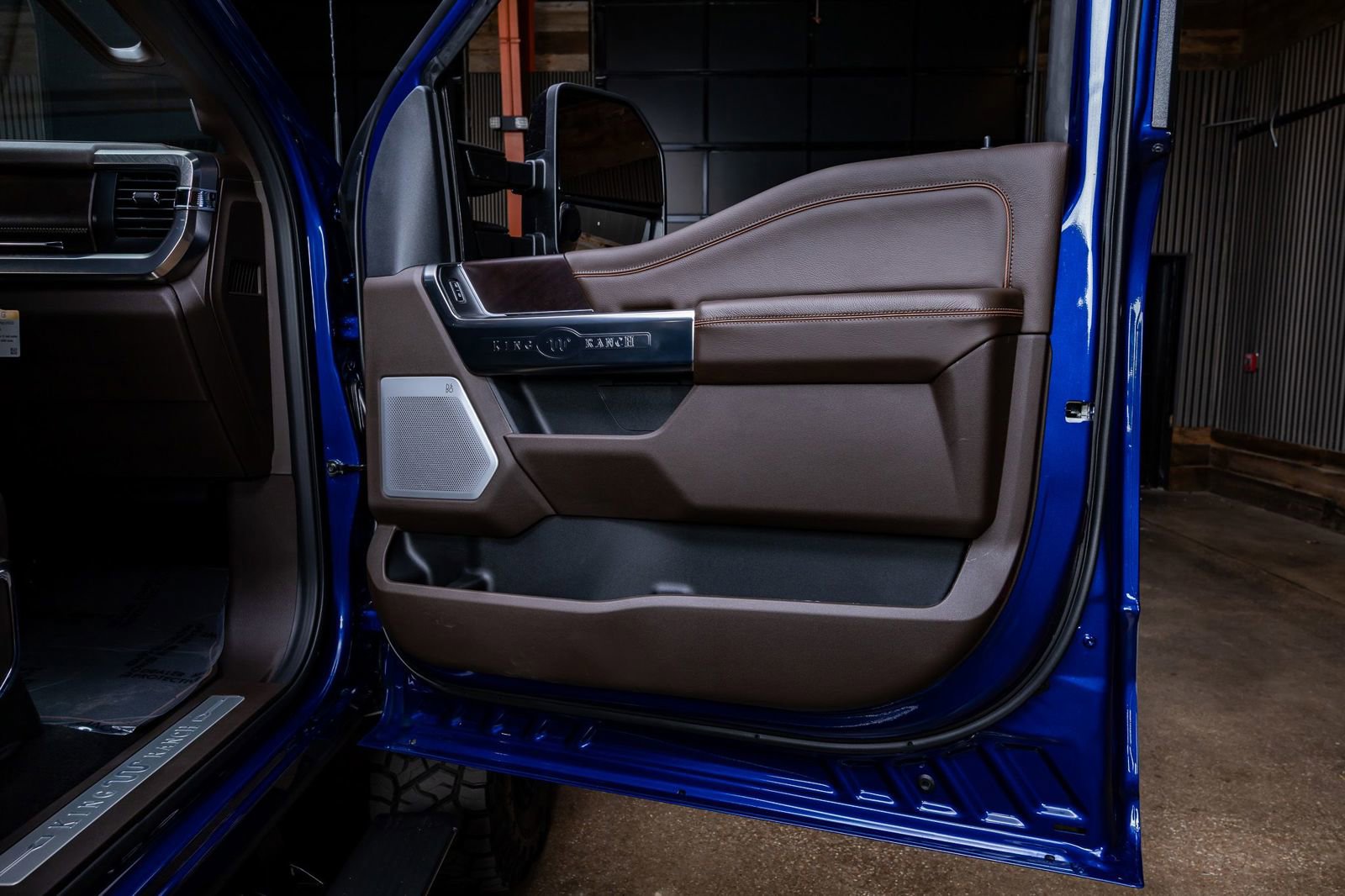 Used 2026 Ford F350 King Ranch w/ FX4 Off-Road Package image 37