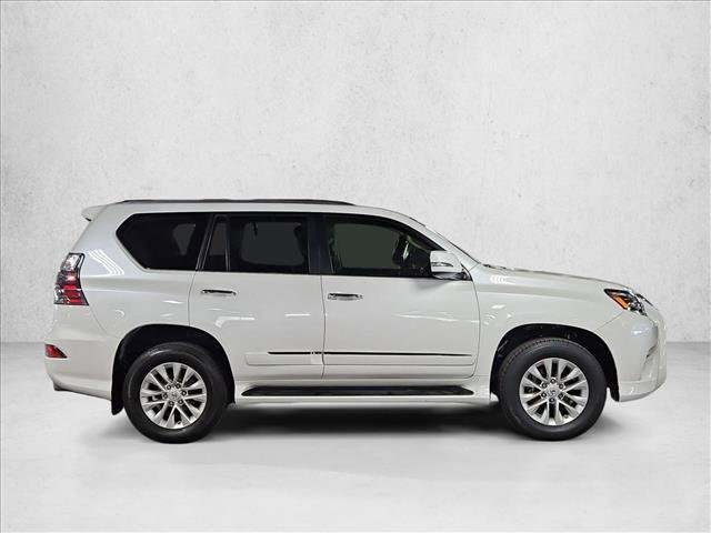 Used 2017 Lexus GX 460 AWD/4WD image 4