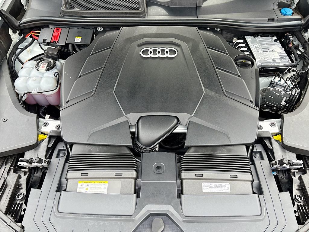 Used 2025 Audi Q8 Premium Plus AWD/4WD image 29