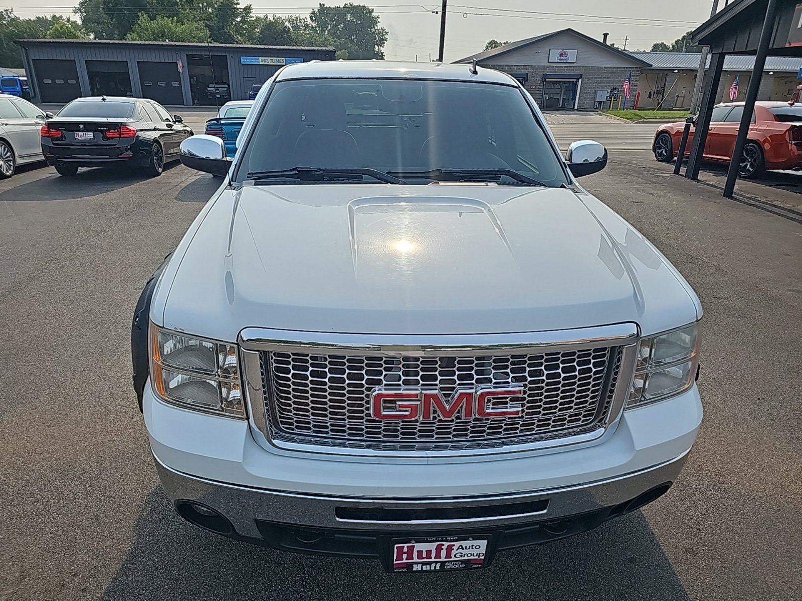 Used 2011 GMC Sierra 1500 SLT AWD/4WD image 9