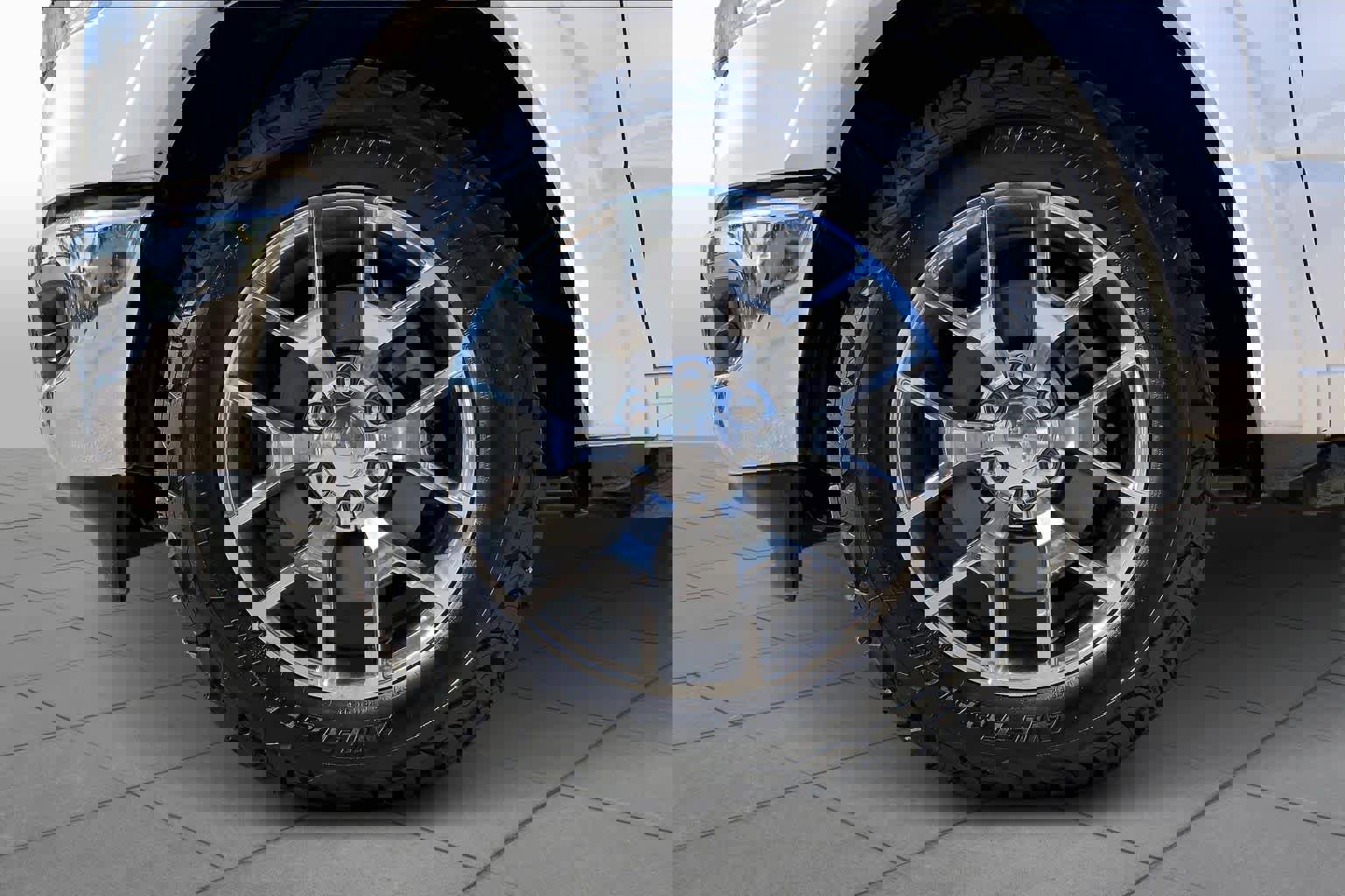 Used 2022 RAM 1500 Laramie AWD/4WD image 11