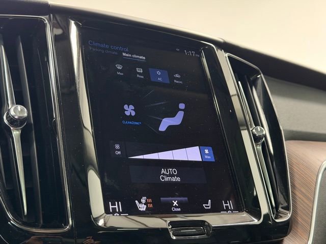 Used 2021 Volvo XC60 T6 Momentum image 22