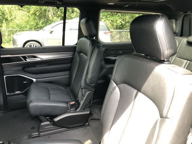 New 2026 Jeep Grand Wagoneer Limited AWD/4WD image 38