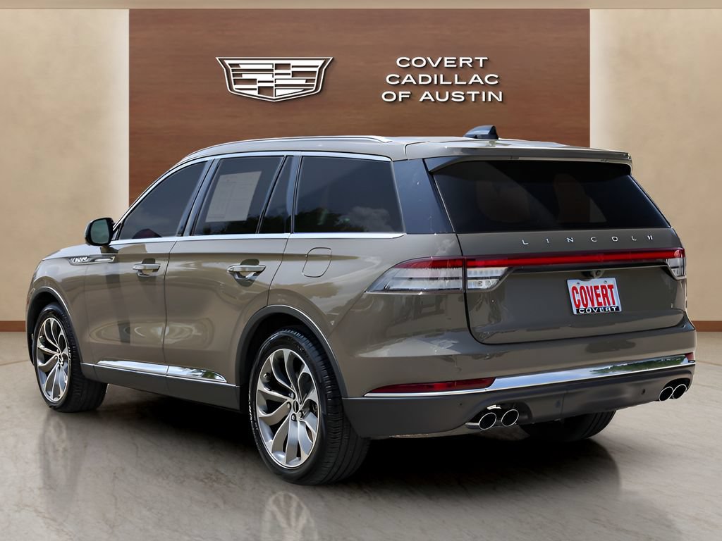 Used 2025 Lincoln Aviator 2WD image 3