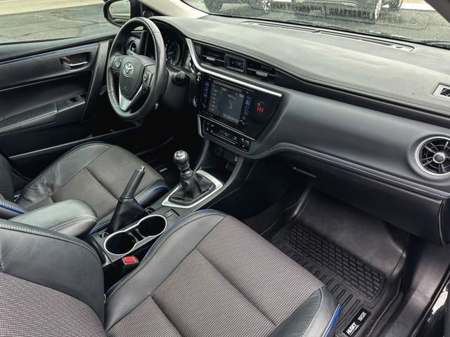 Used 2018 Toyota Corolla SE FWD image 21