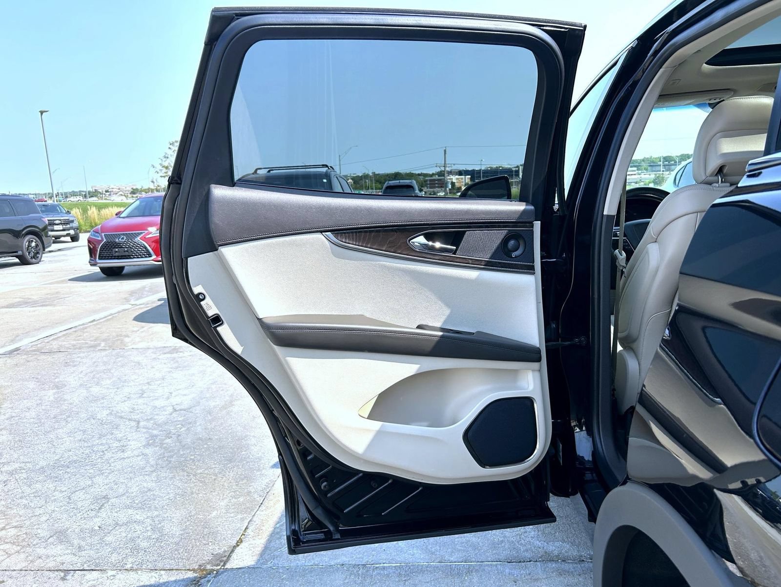 Used 2019 Lincoln Nautilus Reserve AWD/4WD image 20