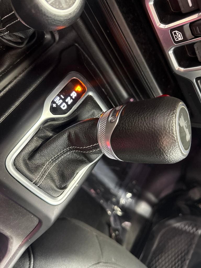 Used 2020 Jeep Wrangler Unlimited Sahara w/ Uconnect 4C Nav & Sound Group AWD/4WD image 28