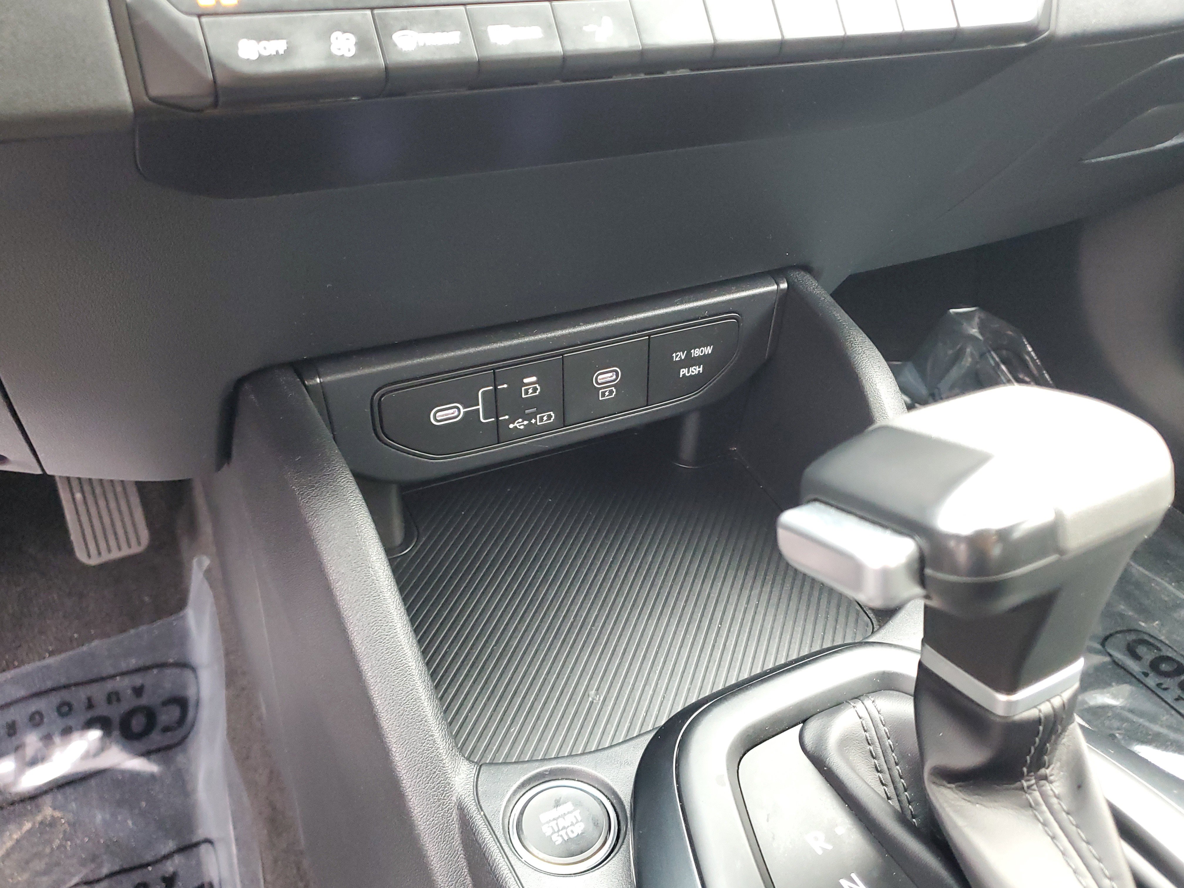 Used 2025 Kia K4 LXS image 23