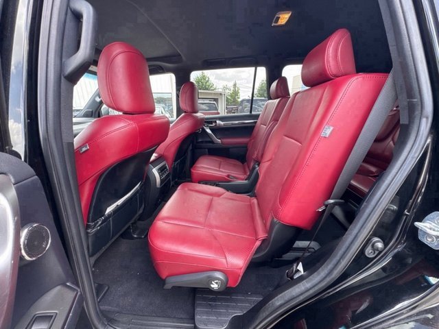 Used 2023 Lexus GX 460 Luxury w/ Sport Design Package image 9