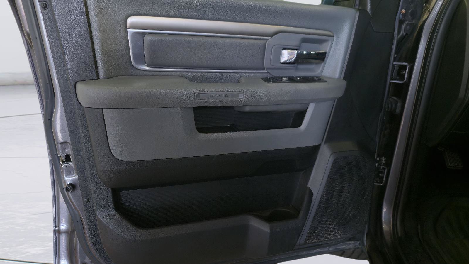 Used 2017 RAM 1500 Lone Star RWD image 12