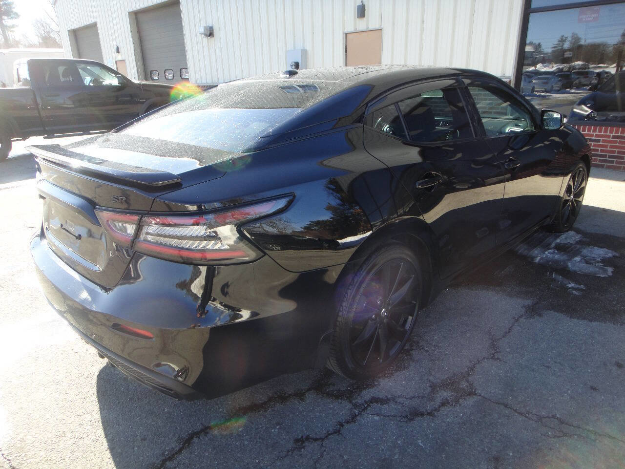 Used 2020 Nissan Maxima SR w/ Sport Mat Group FWD image 6