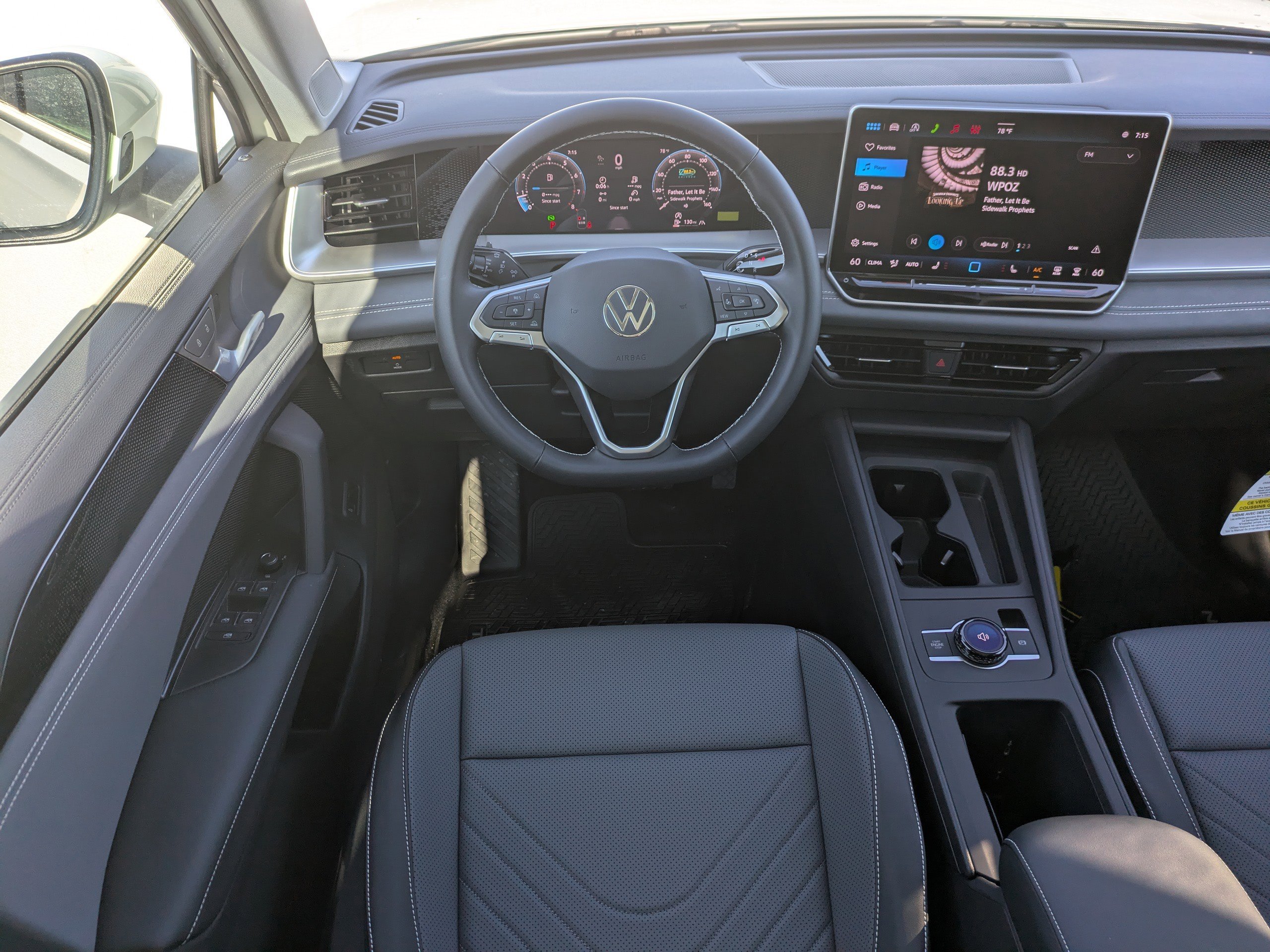 New 2026 Volkswagen Tiguan SE AWD/4WD image 17