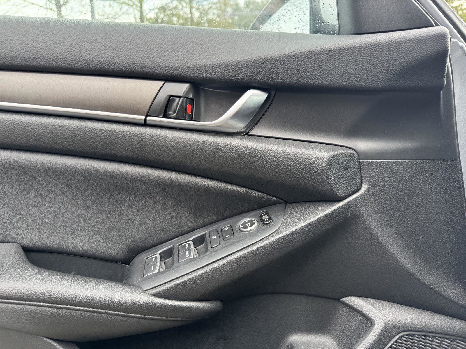 Used 2020 Honda Accord LX image 6