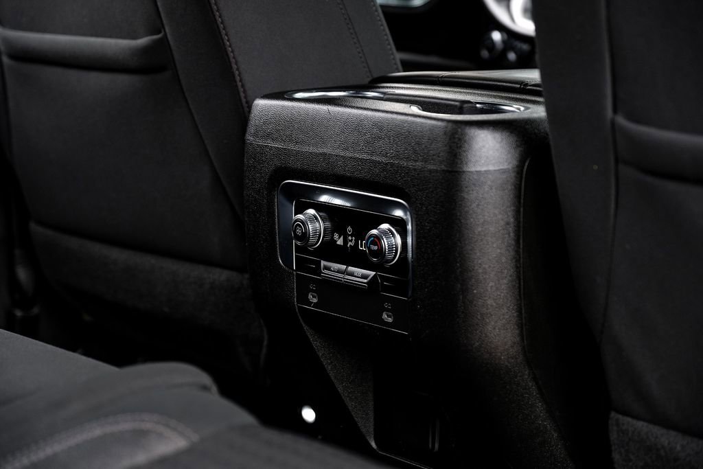 Used 2022 GMC Yukon XL SLE AWD/4WD image 38