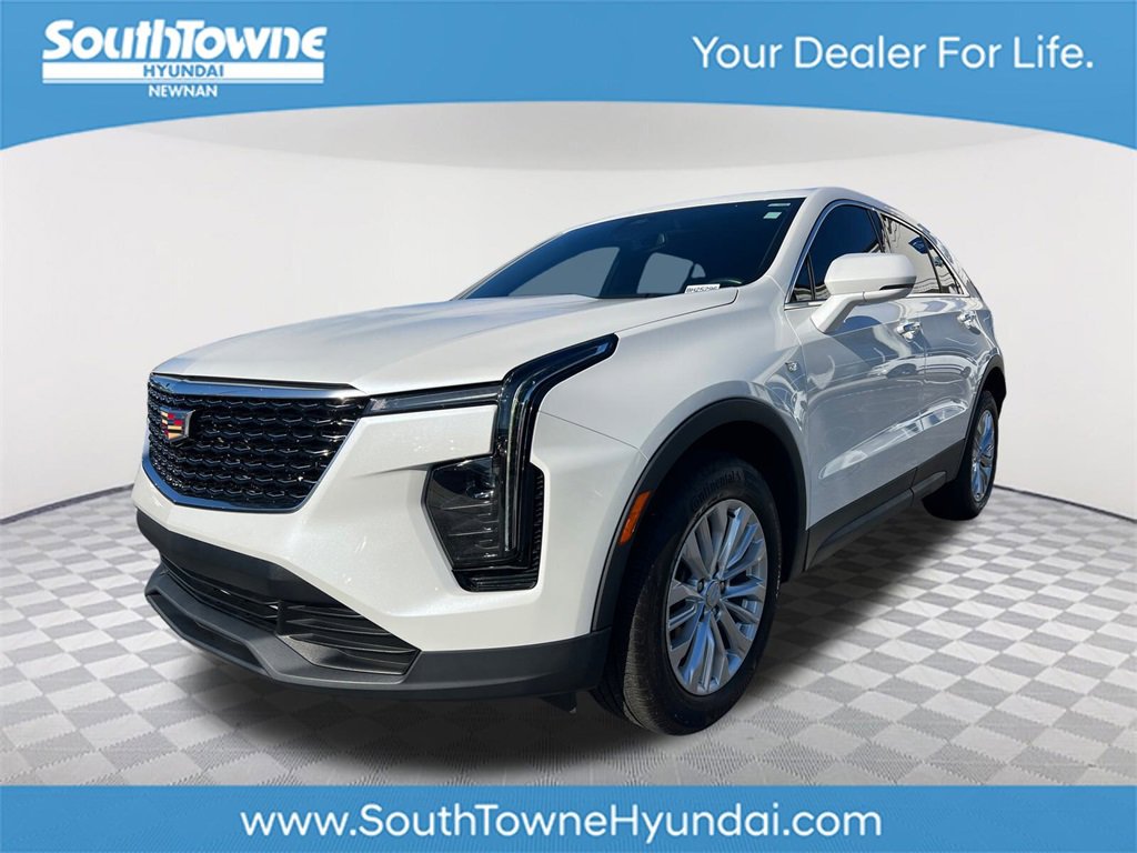 Used 2024 Cadillac XT4 Luxury w/ Cold Weather Package