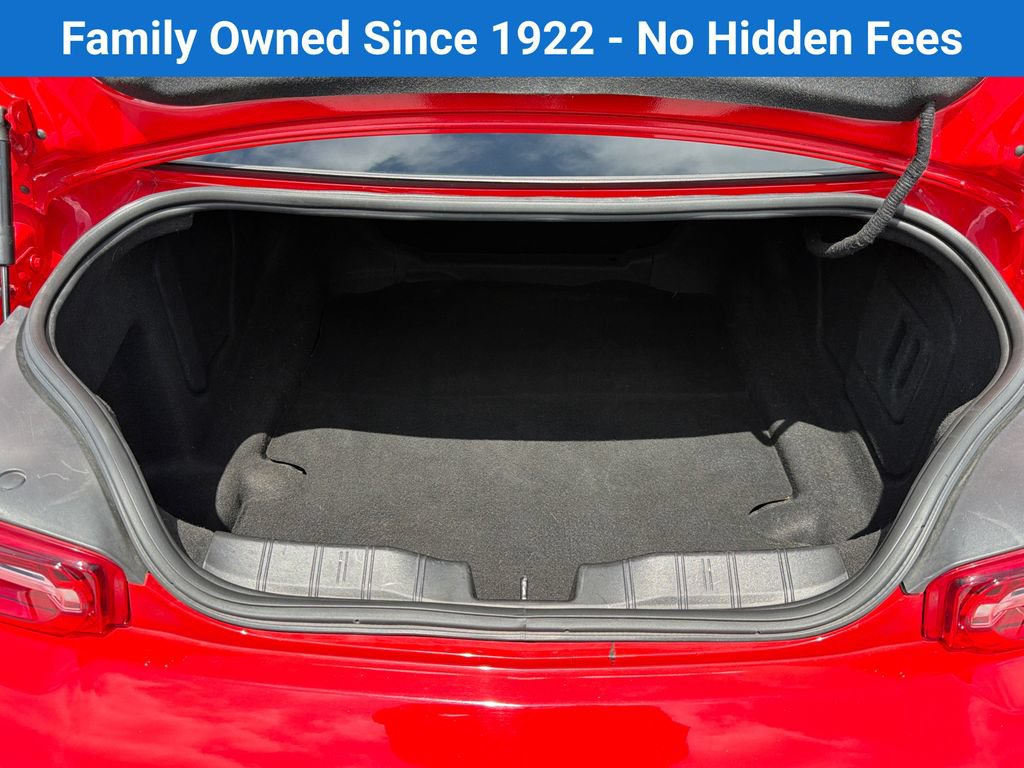 Used 2022 Chevrolet Camaro LT RWD image 16