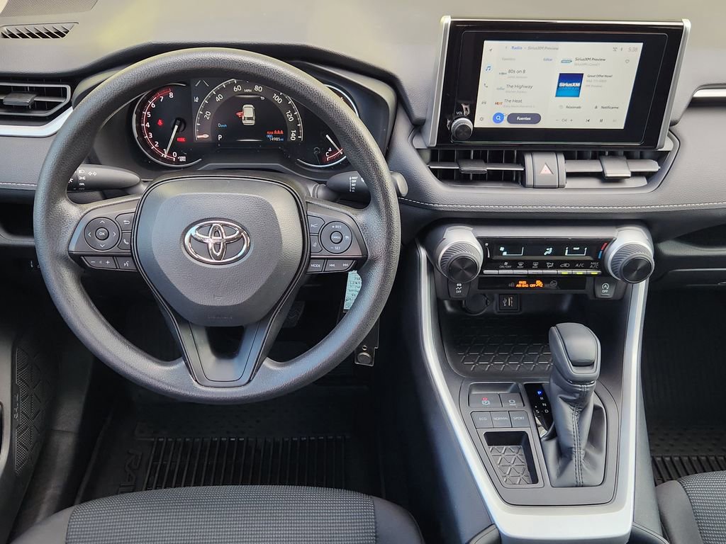 Used 2025 Toyota RAV4 LE image 28