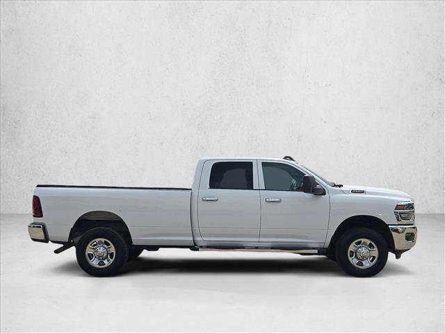 Used 2025 RAM 2500 Tradesman w/ Chrome Appearance Group AWD/4WD image 4