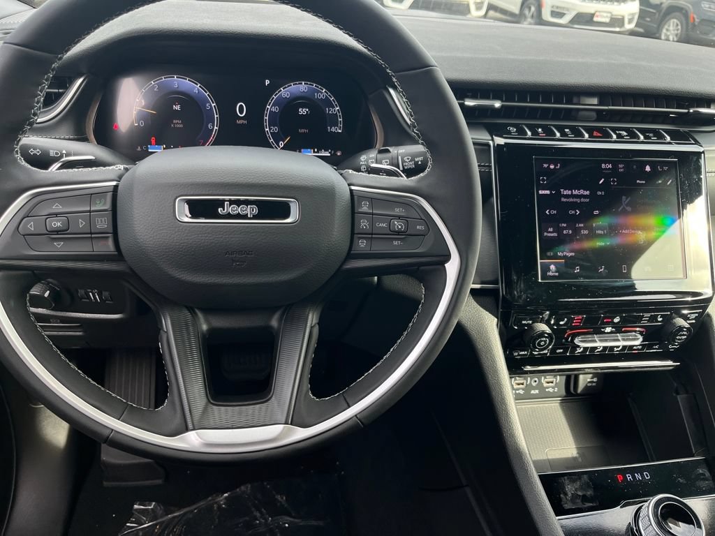 New 2025 Jeep Grand Cherokee Laredo X w/ Luxury Tech Group I AWD/4WD image 10