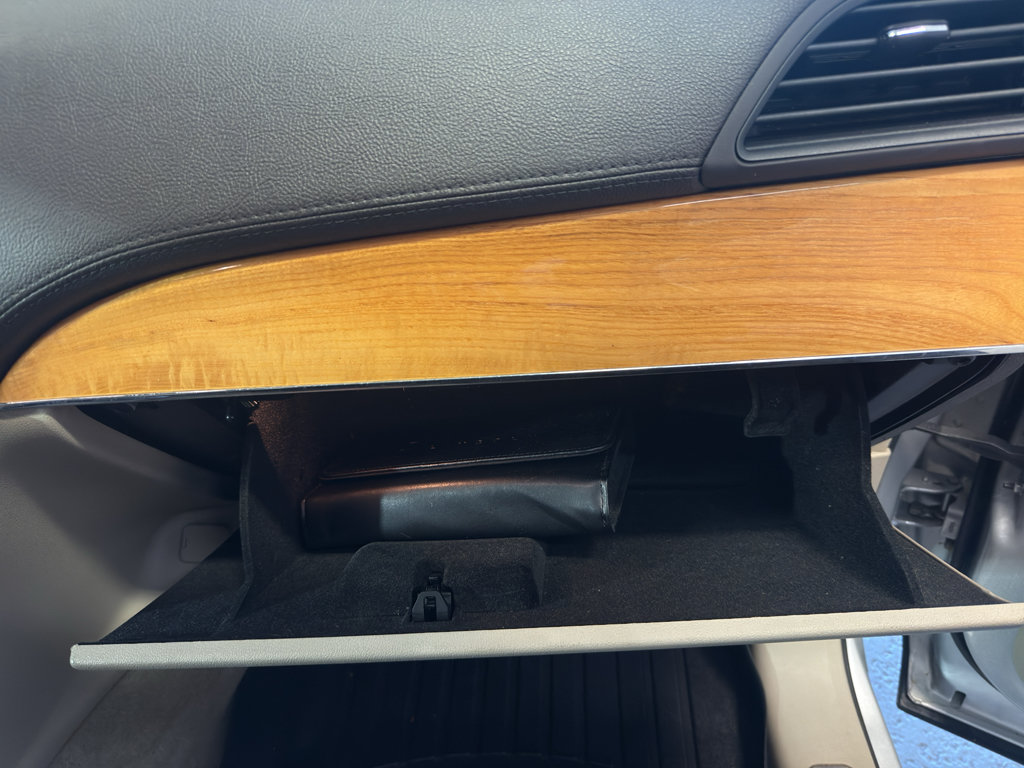 Used 2015 Lincoln MKX AWD w/ Equipment Group 102A image 24