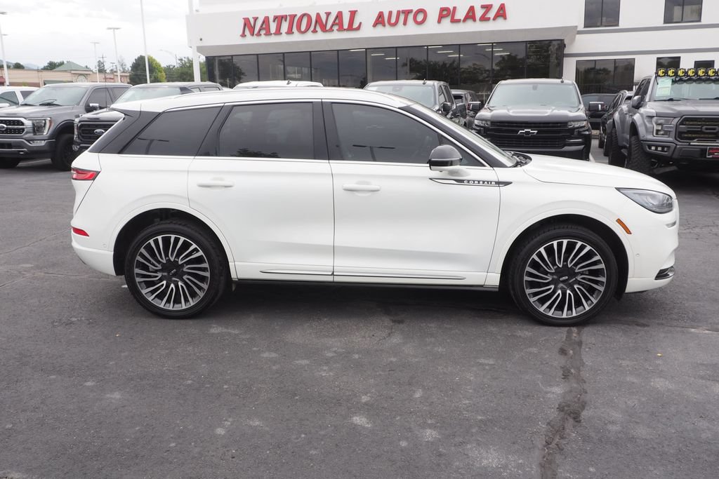 Used 2022 Lincoln Corsair Reserve w/ Equipment Group 201A AWD/4WD image 4