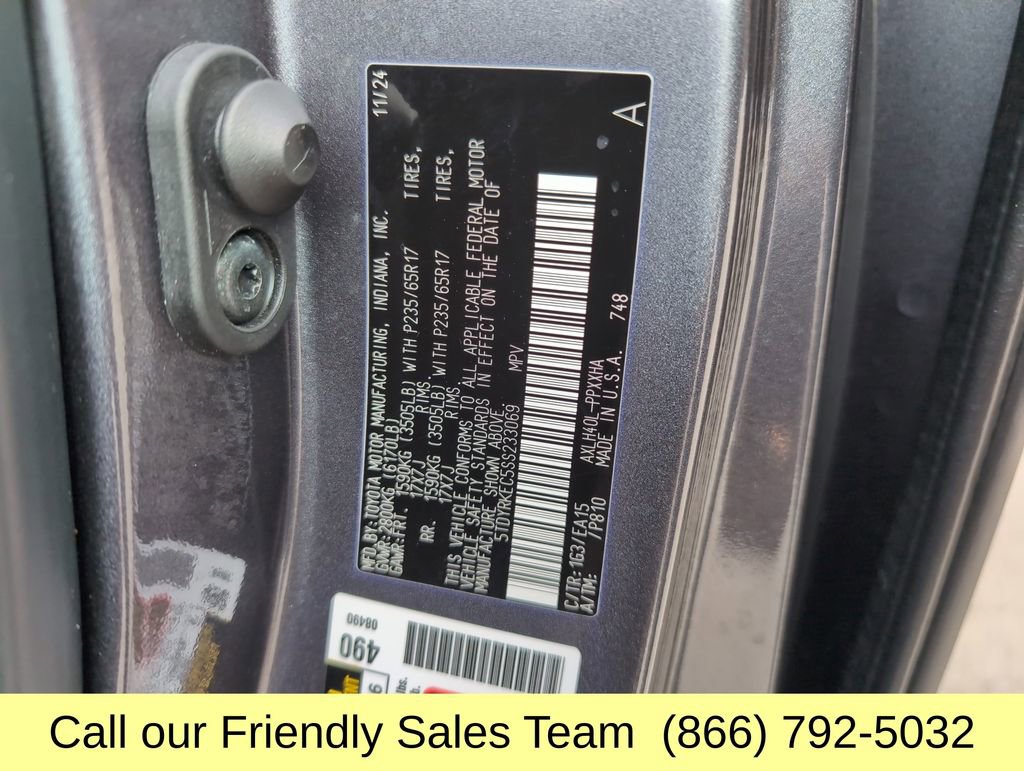 Certified 2025 Toyota Sienna XLE image 29