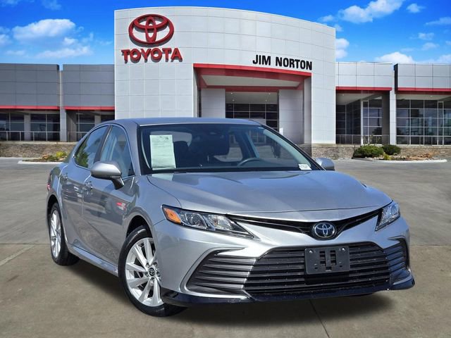 Used 2024 Toyota Camry LE FWD image 1