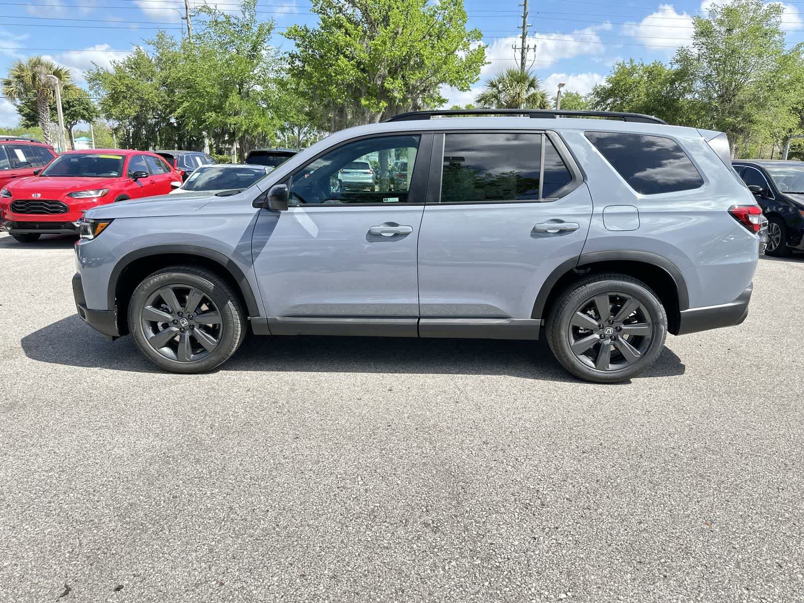 New 2026 Honda Pilot Sport image 3