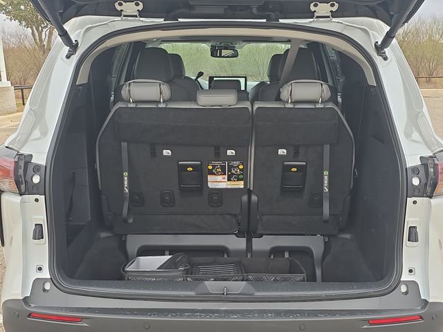 Used 2025 Toyota Sienna XLE image 13