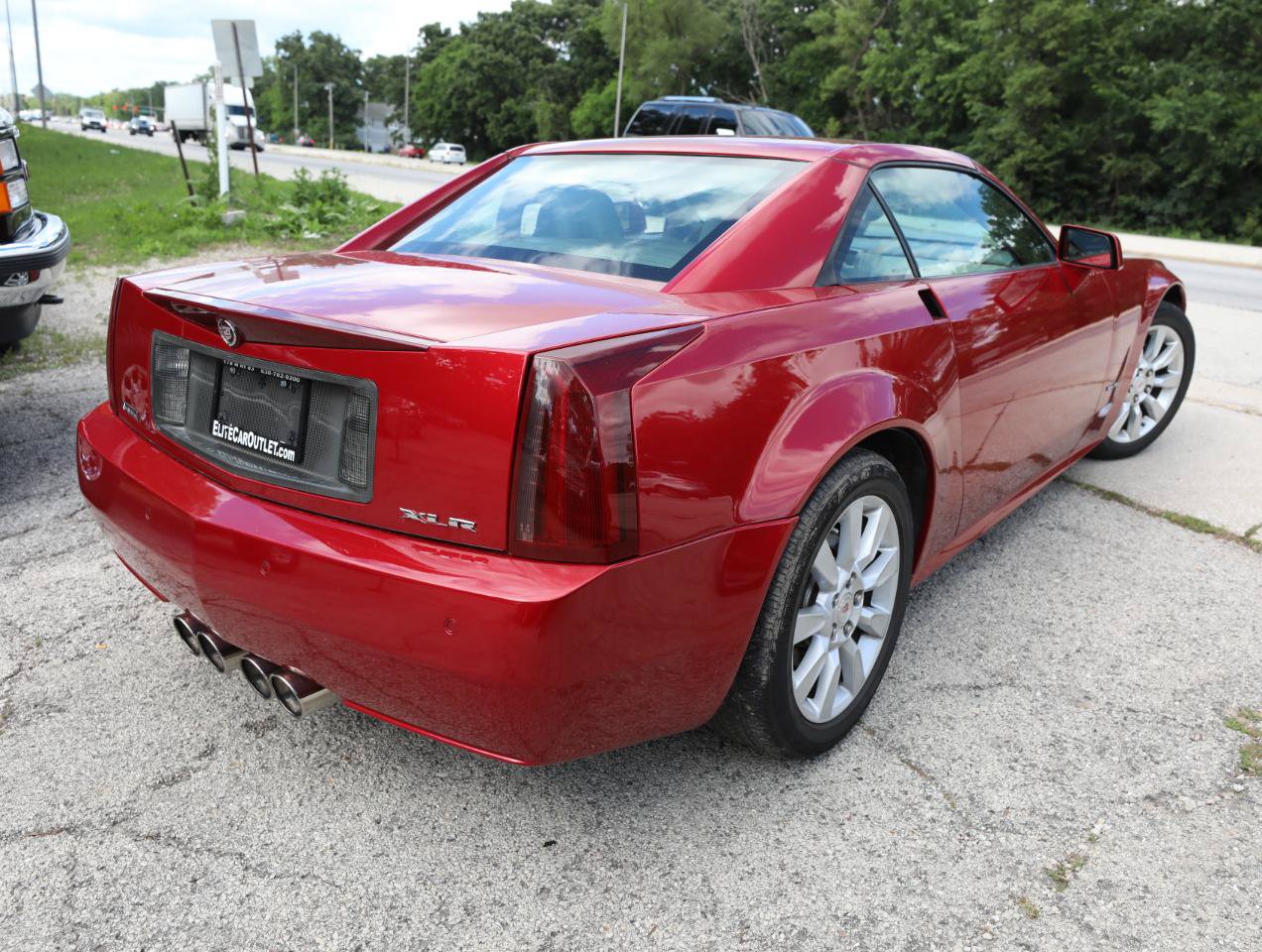 Used 2005 Cadillac XLR RWD image 6