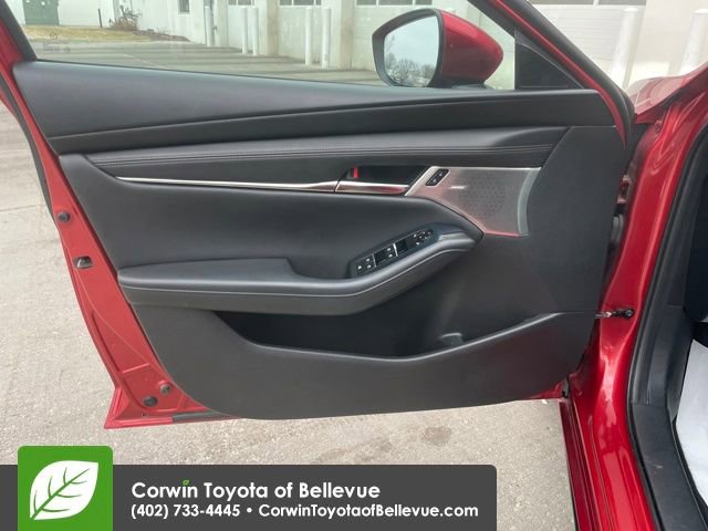 Used 2019 MAZDA MAZDA3 Sedan w/ Preferred Package image 10