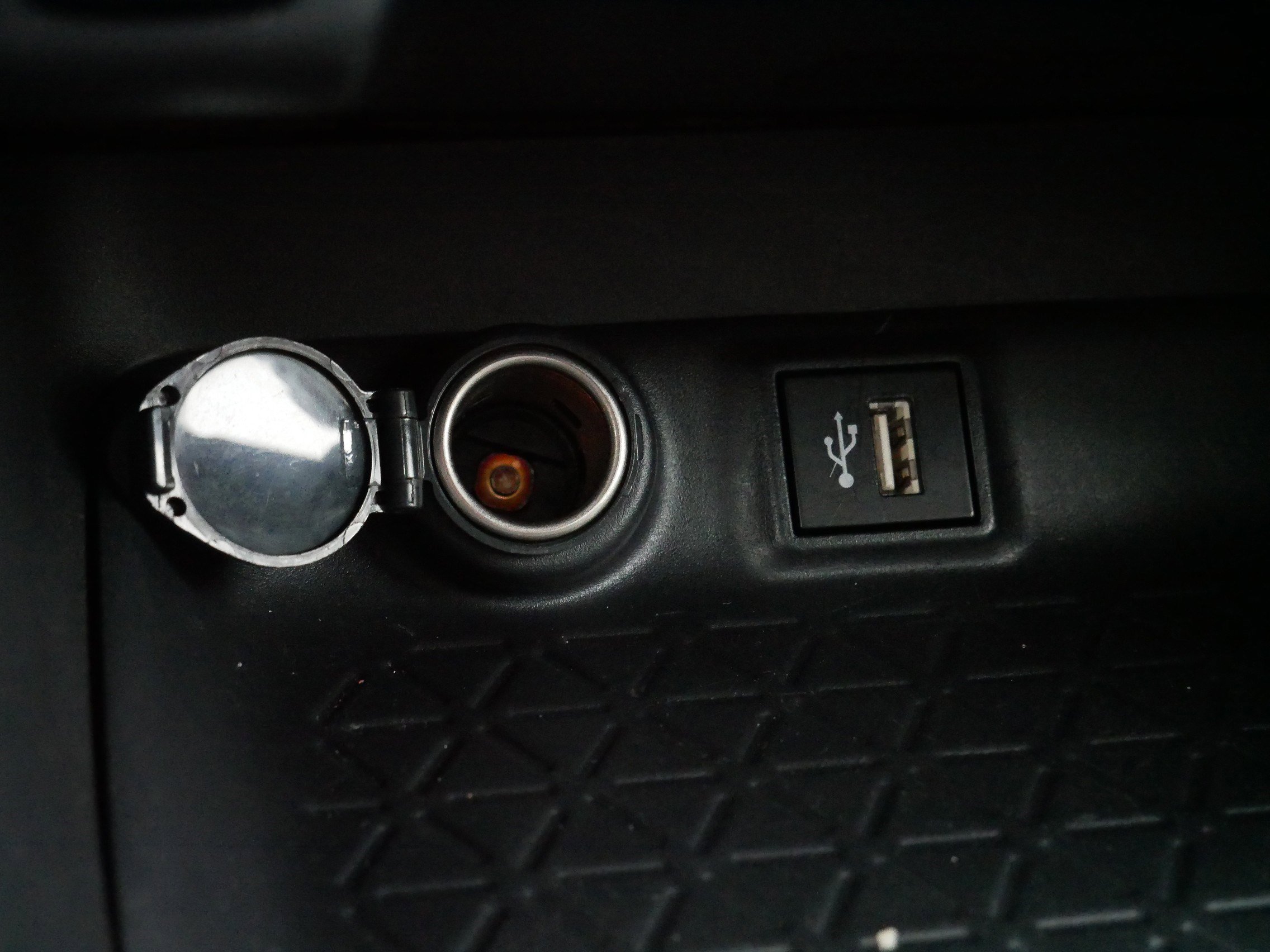 Certified 2025 Toyota RAV4 XLE image 29