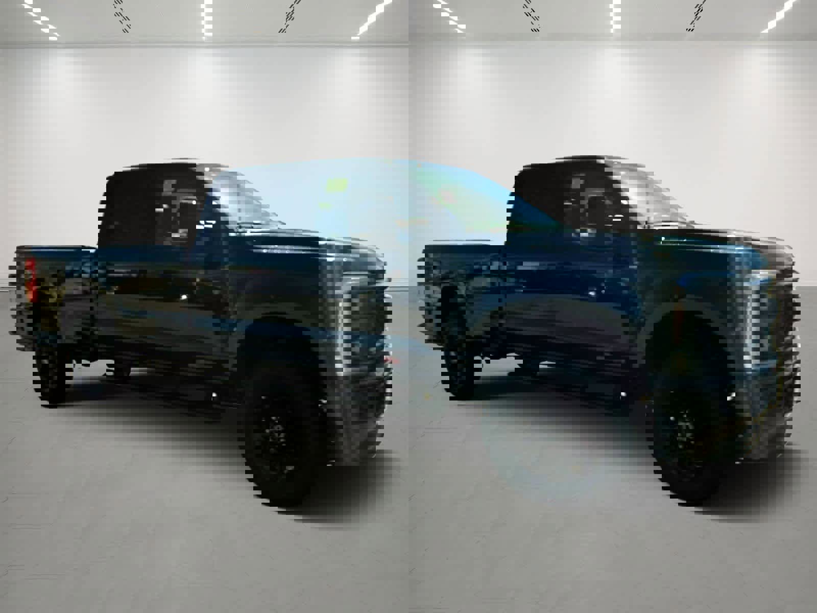 Used 2025 Ford F350 Lariat w/ Lariat Ultimate Package image 5