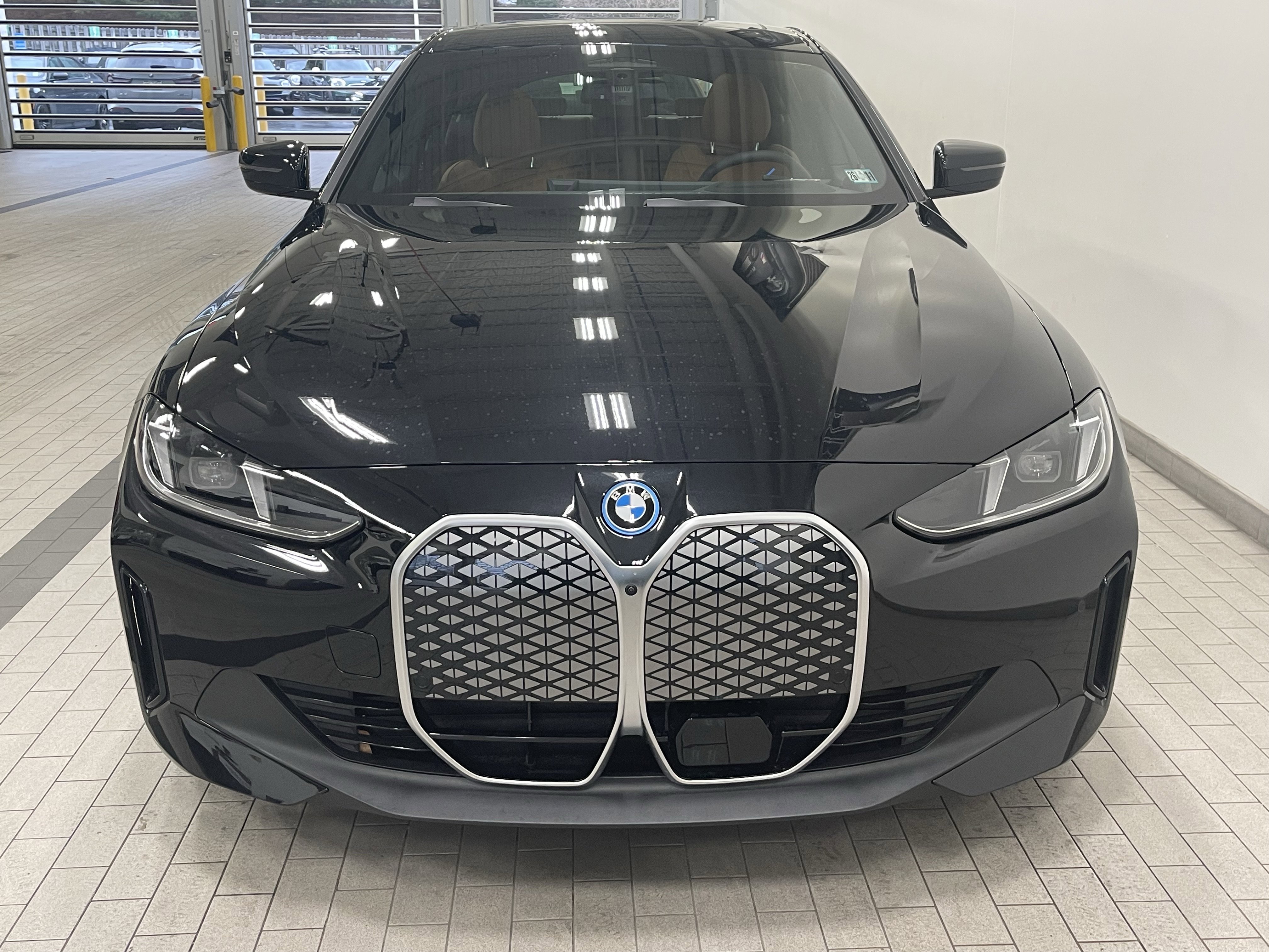 Used 2025 BMW i4 xDrive40i w/ Premium Package image 3