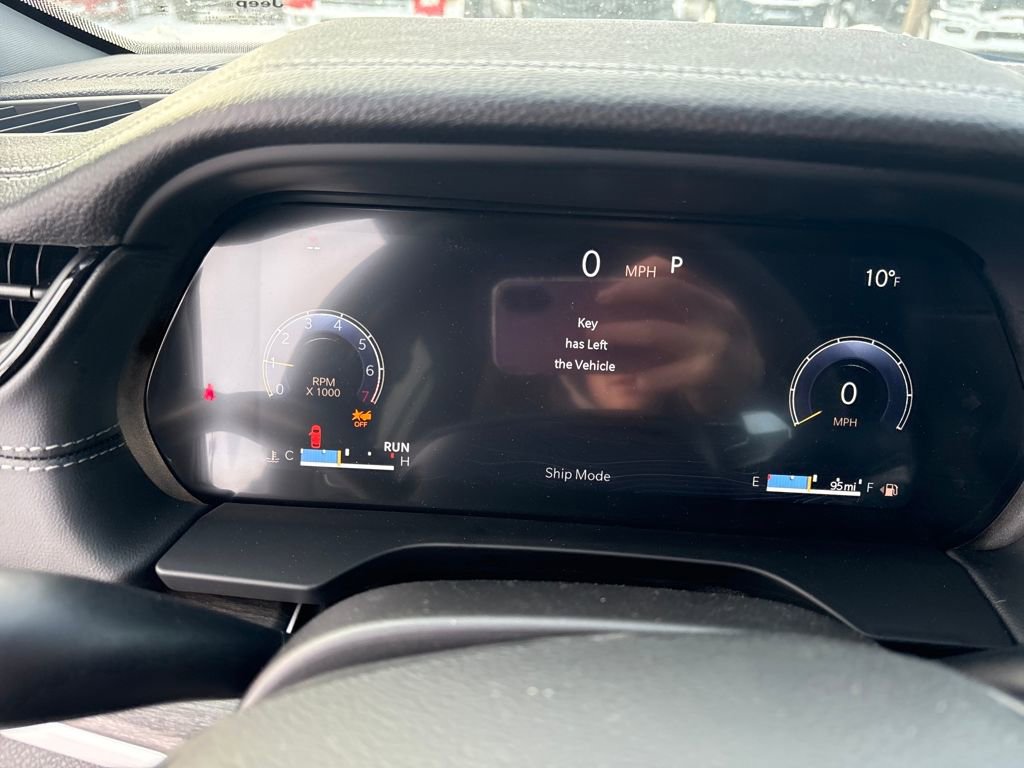 New 2026 Jeep Grand Cherokee Altitude image 22