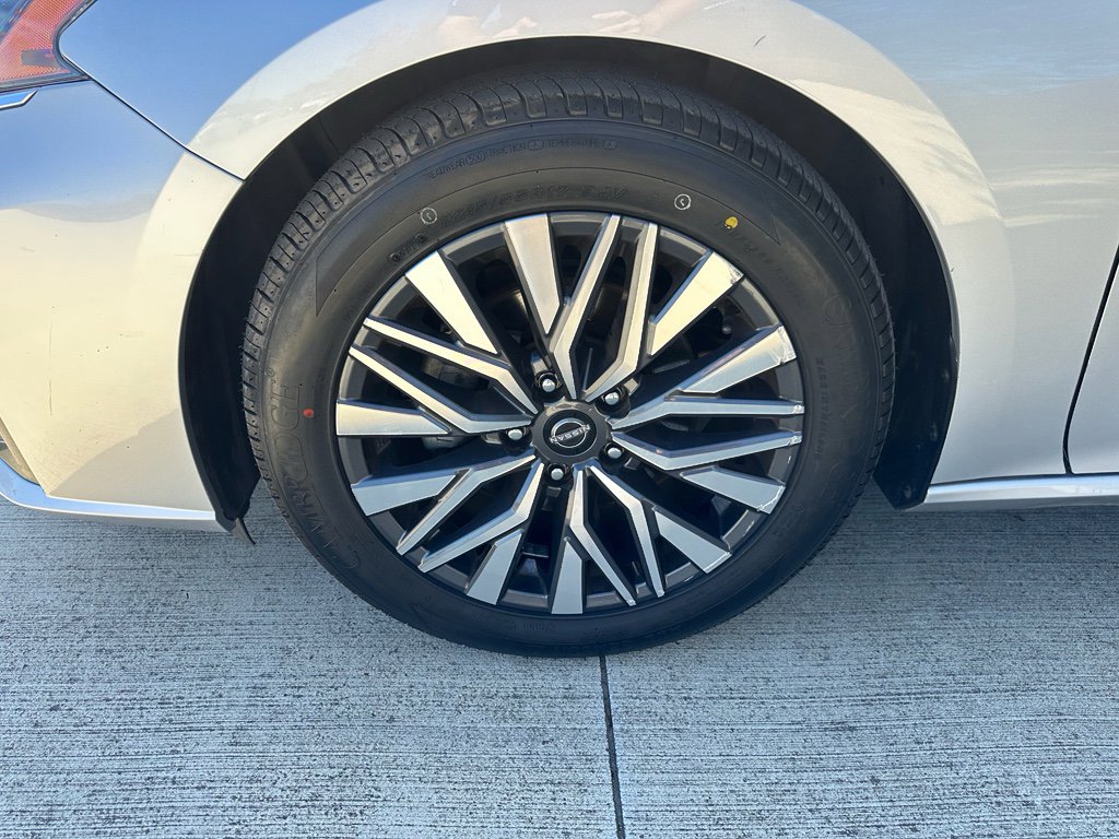 Used 2023 Nissan Altima 2.5 SV image 29