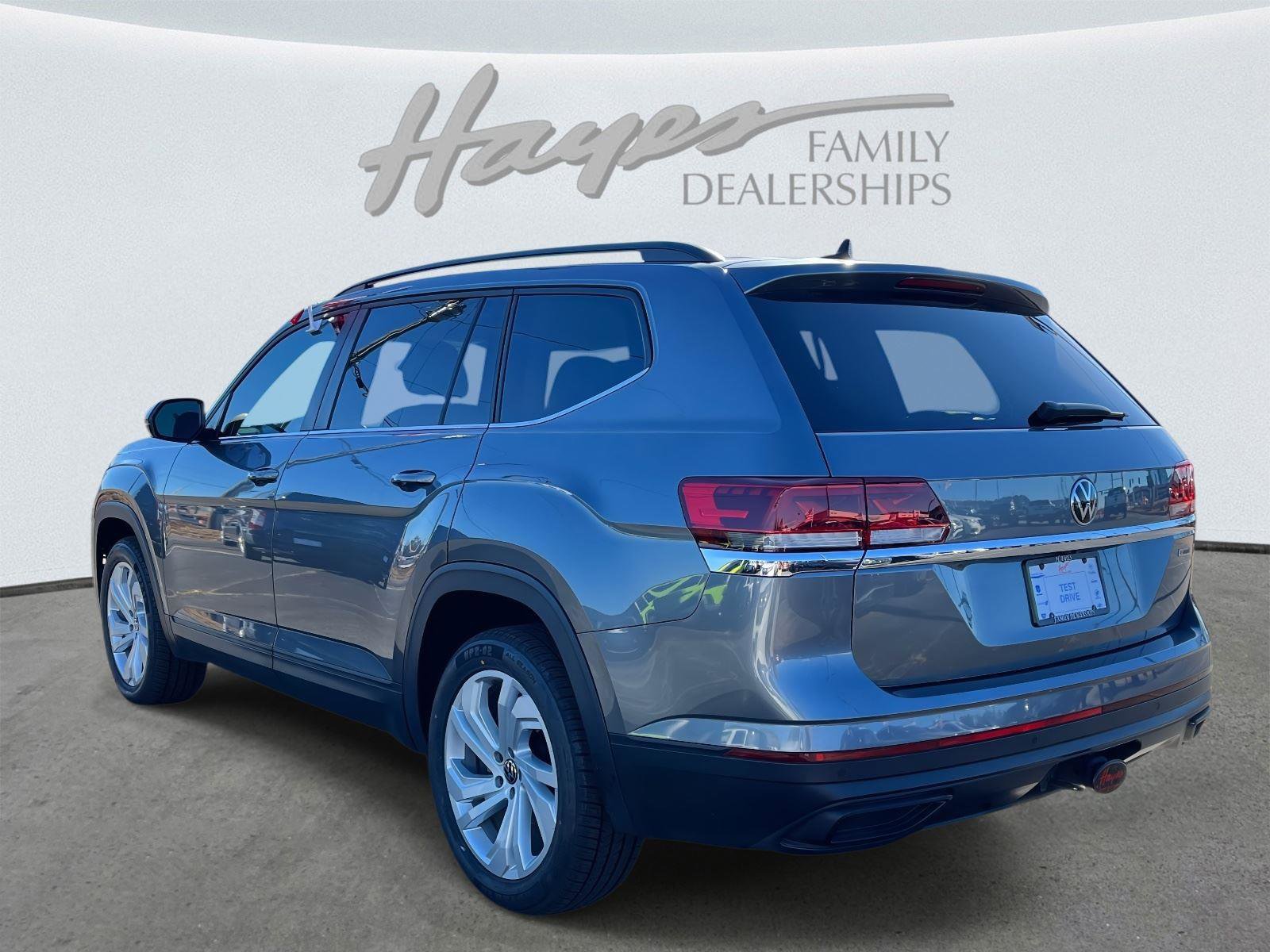 Used 2022 Volkswagen Atlas SE image 4