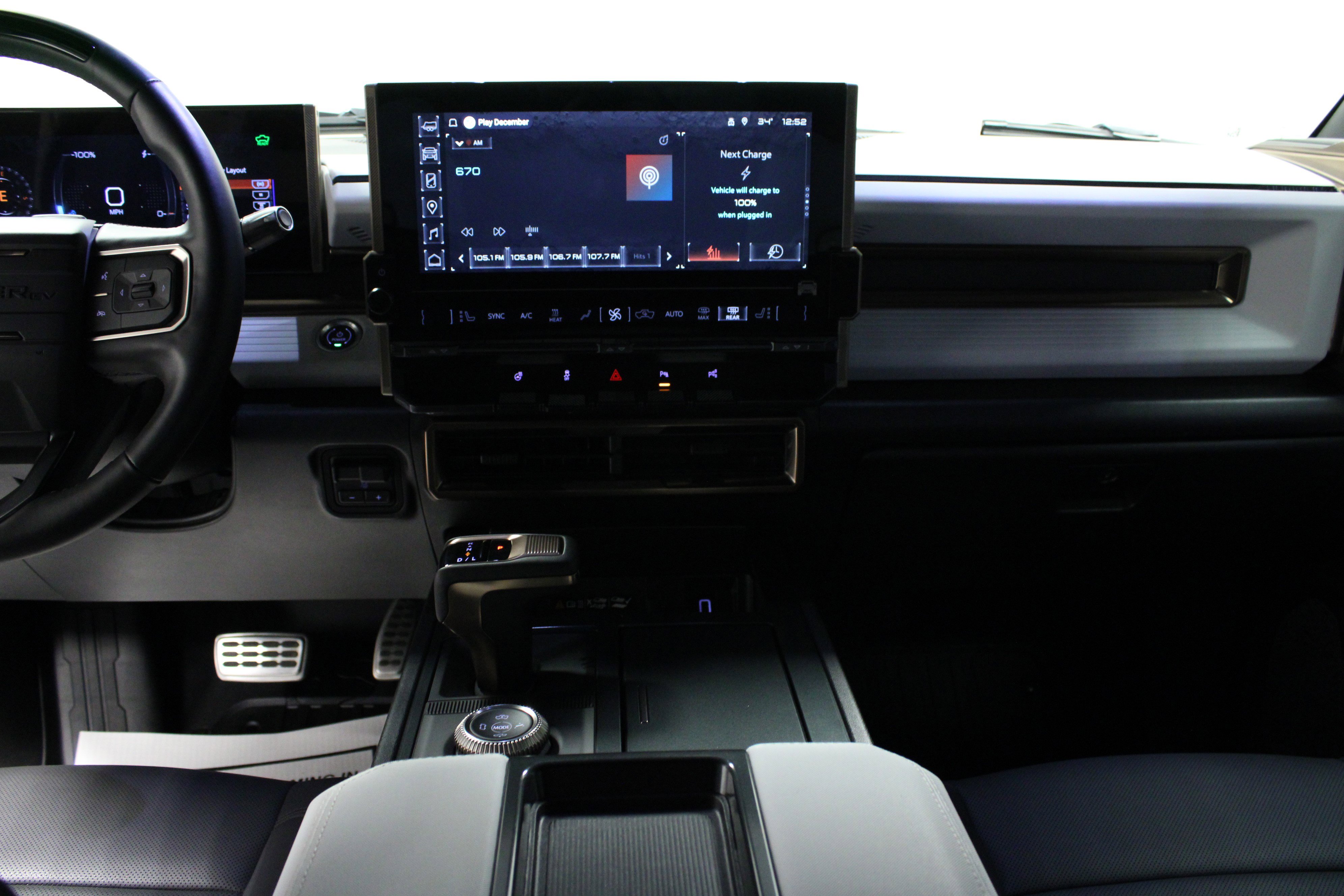 Used 2025 GMC Hummer EV 2X w/ LPO, Sport Package image 18