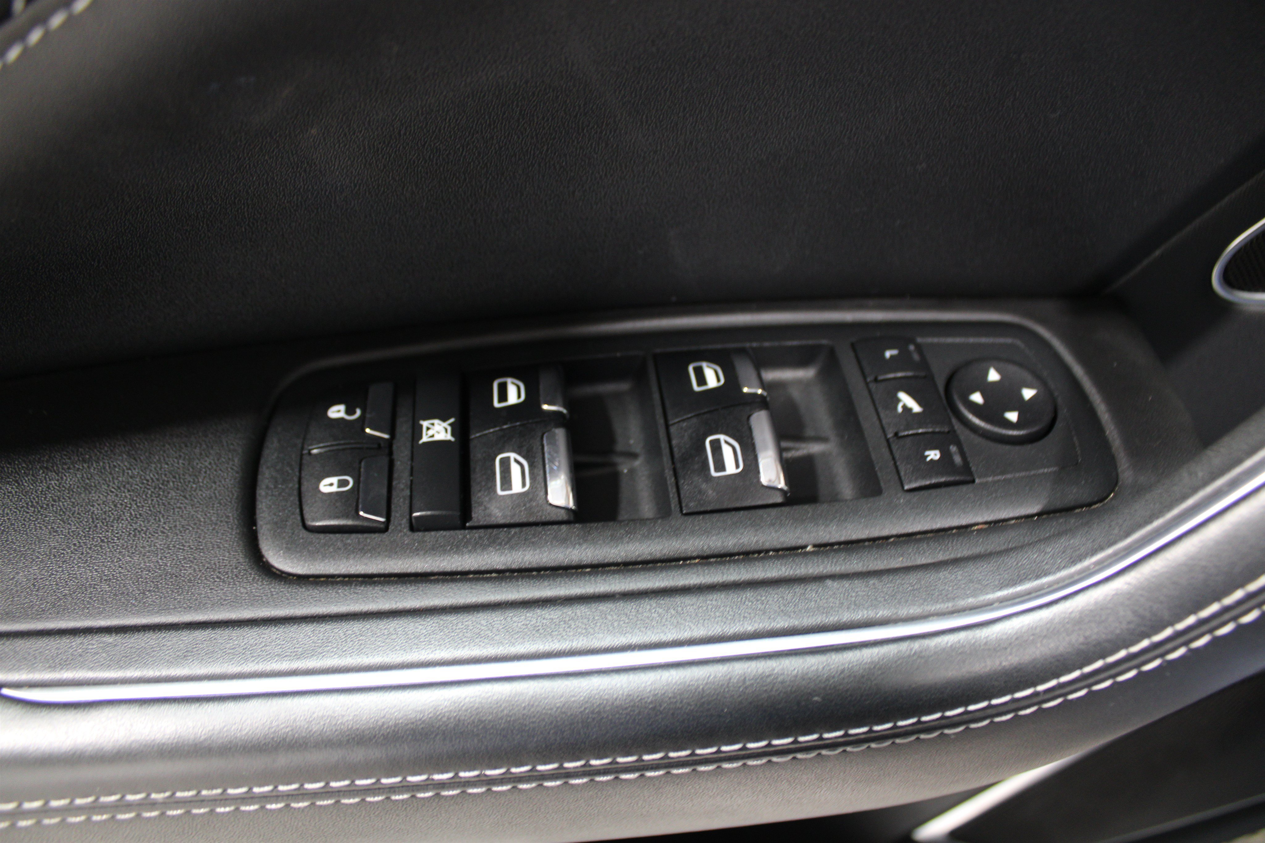 Used 2023 Maserati Levante Modena AWD/4WD image 7
