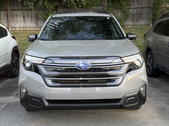 Certified 2025 Subaru Forester Premium AWD/4WD image 2