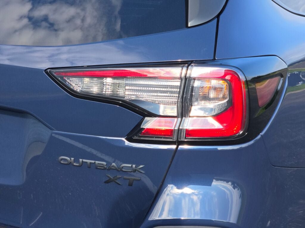 Certified 2024 Subaru Outback Onyx Edition XT AWD/4WD image 11