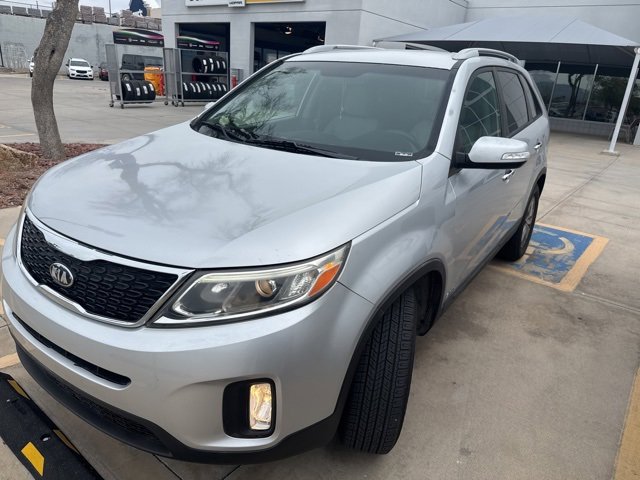 Used 2014 Kia Sorento LX image 2