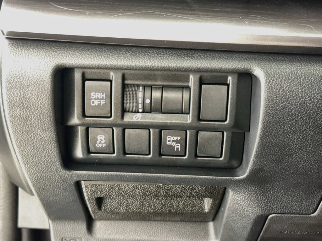 Used 2018 Subaru Crosstrek 2.0i Limited AWD/4WD image 11